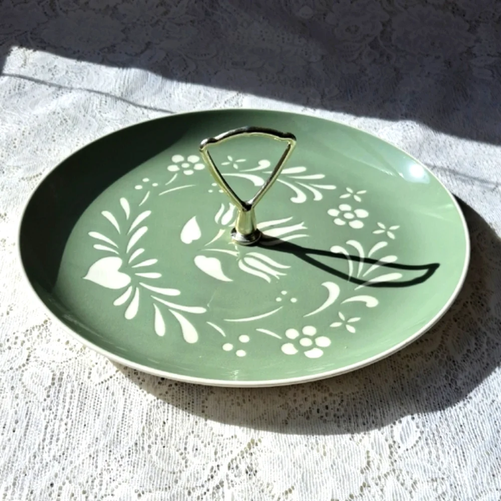 Vtg MCM Harkerware Provencial Tulip Tidbit Serving Tray Dish Metal Handle Green